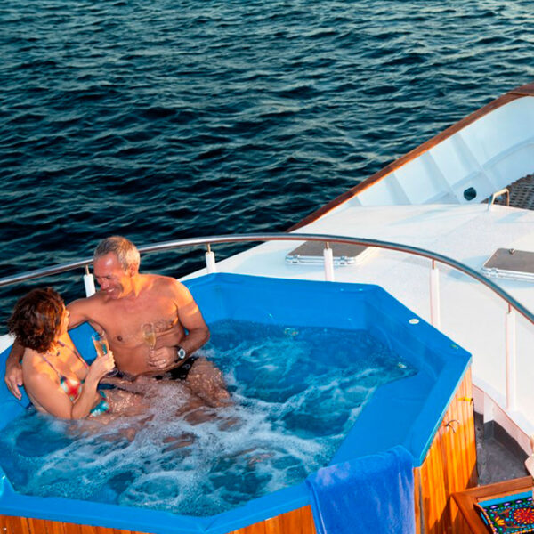 Jacuzzi Aggressor III Cruise