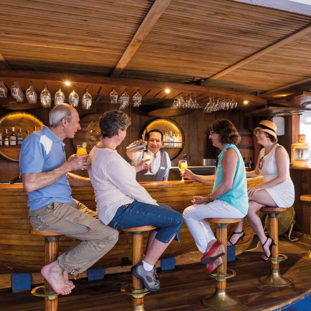 Bar Legend Galapagos Cruise