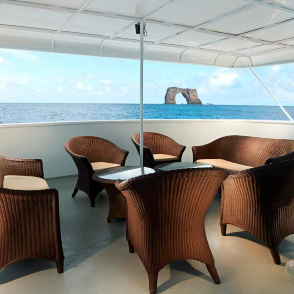 Lounge Galapagos Master Diving Cruise