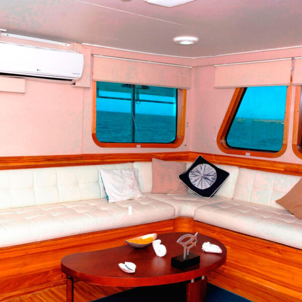 Lounge Koln Galapagos Yacht