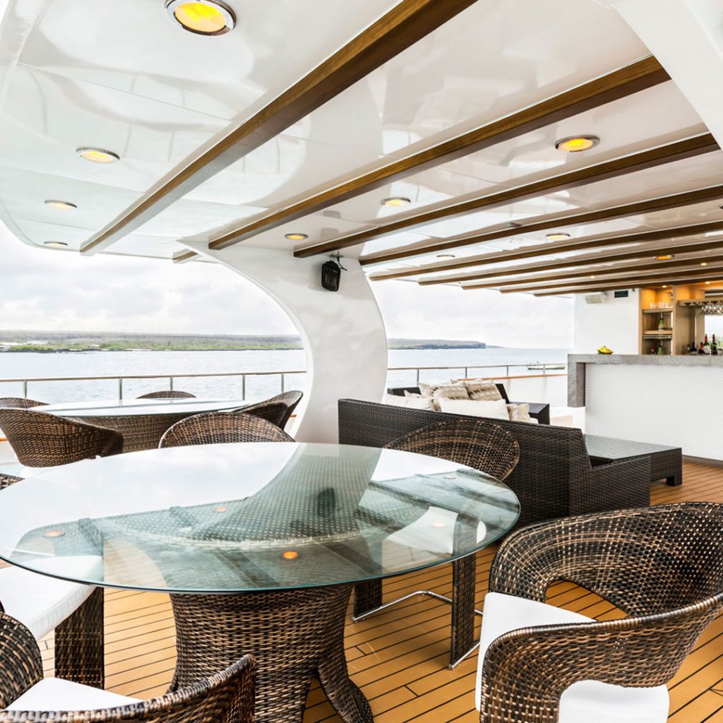 Lounge Stella Maris Galapagos Cruise