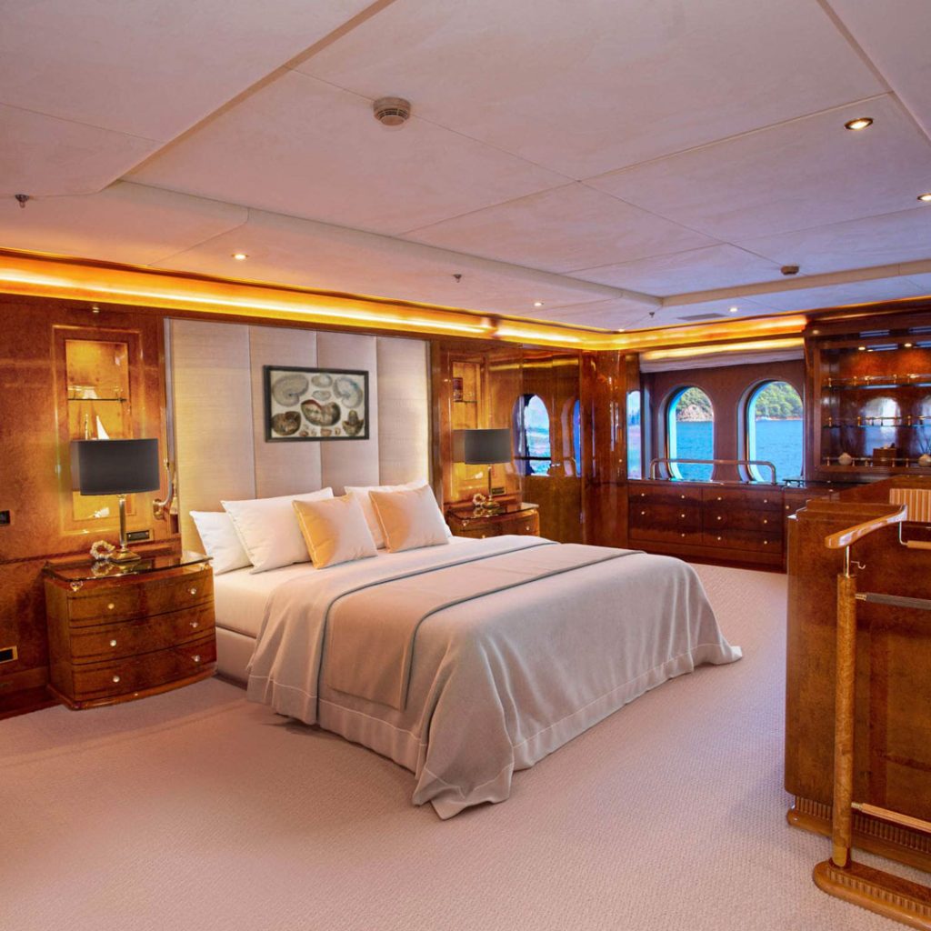 Suite Bedroom Aqua Mare Galapagos Cruise