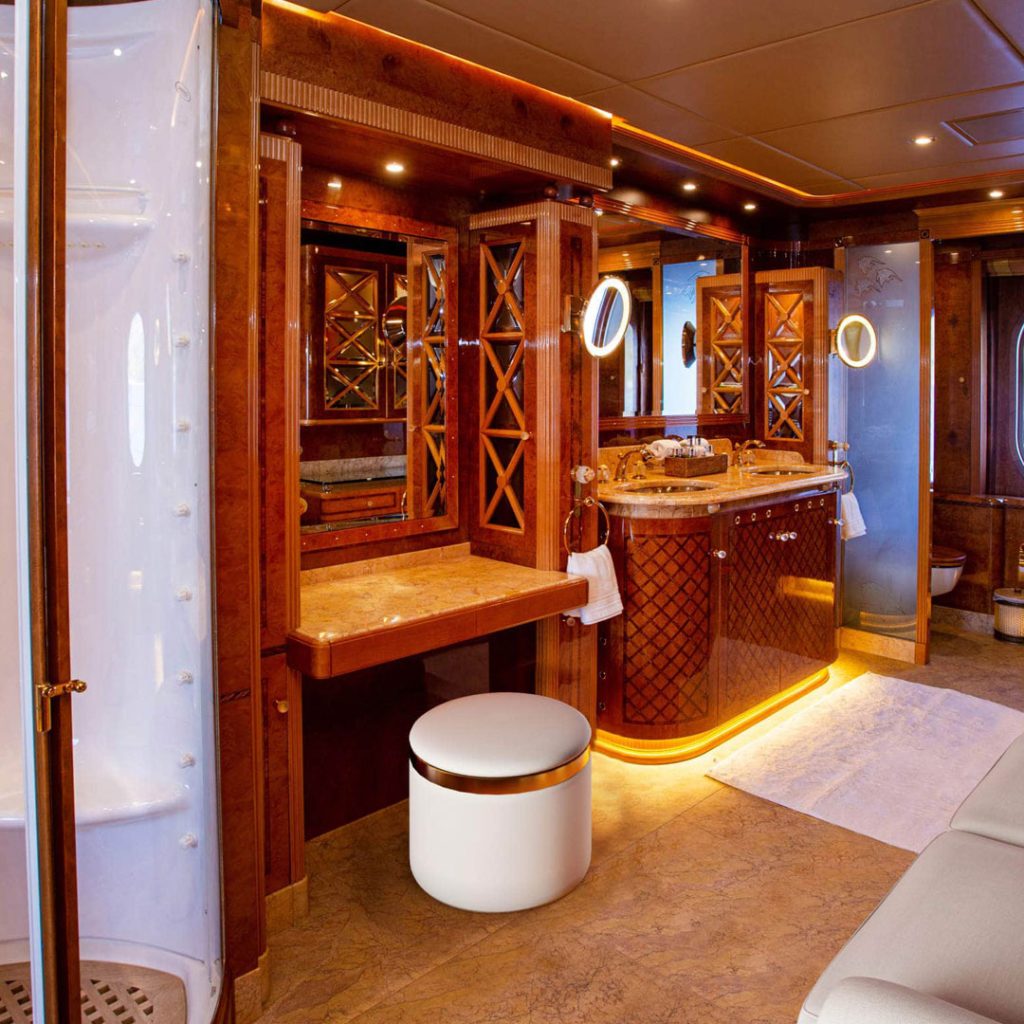 Bathroom Suite Aqua Mare Galapagos Cruise