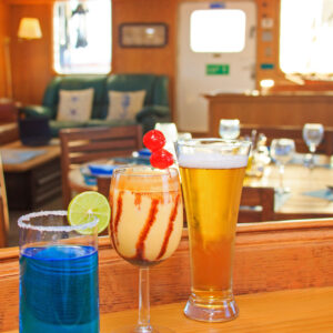 Bar Cachalote Explorer Galapagos Cruise