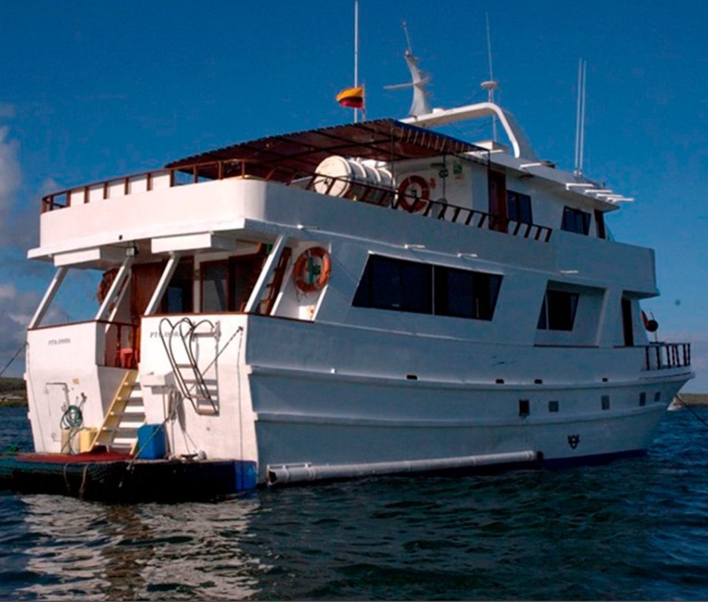 Darwin Galapagos Yacht