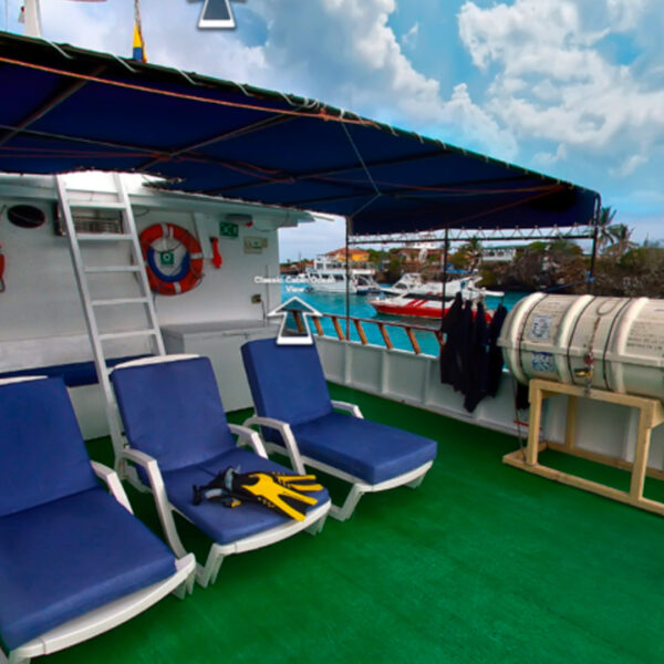 Sundeck Darwin Galapagos Yacht