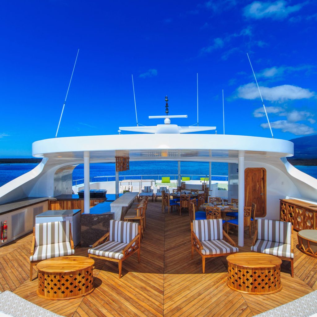 Lounge Elite Galapagos Catamaran