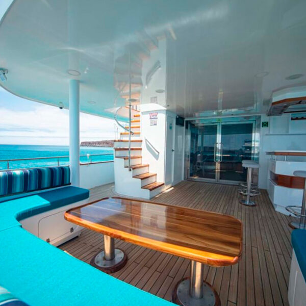Lounge Grand Daphne Galapagos Cruise