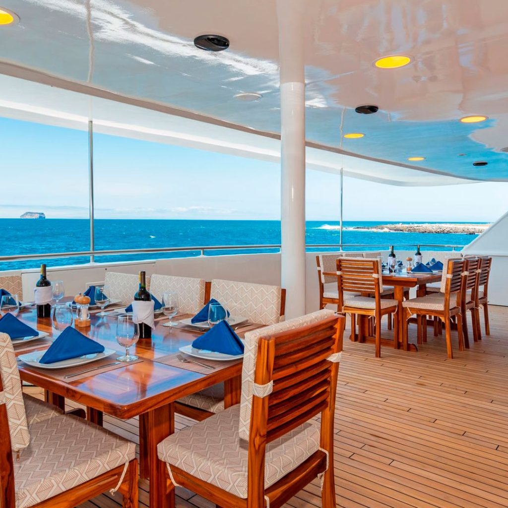 Dining Ocean Spray Galapagos Catamaran